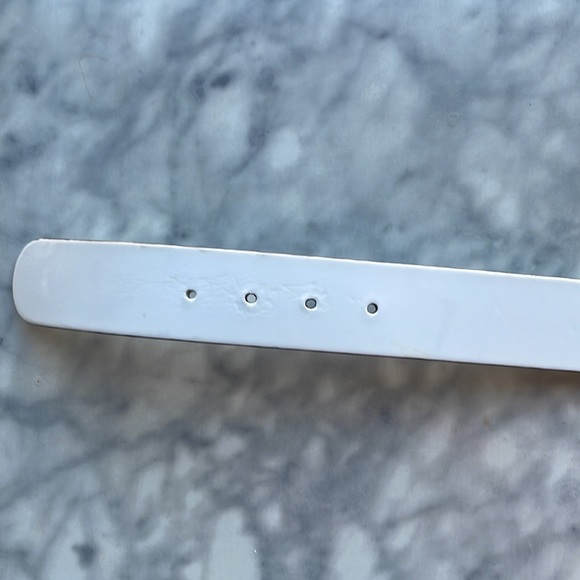 Gucci White Belt Blue Buckle - Picture 3 of 4